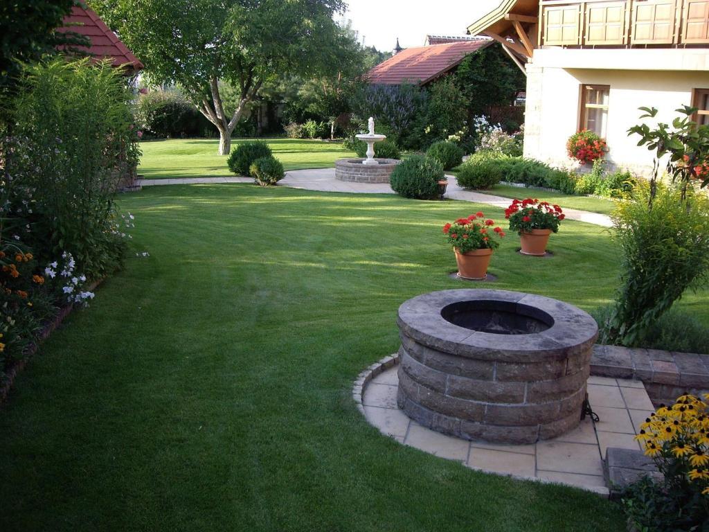 Palazzo Wellness Villa Eger Exterior foto