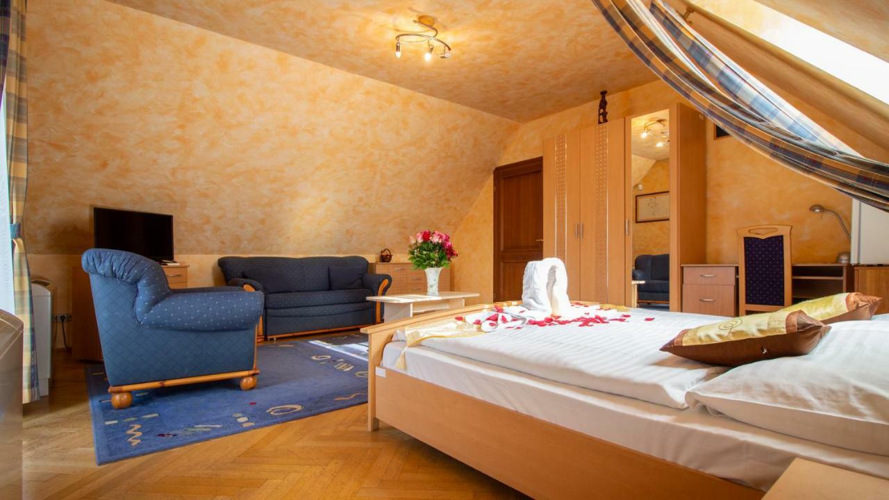 Palazzo Wellness Villa Eger Exterior foto