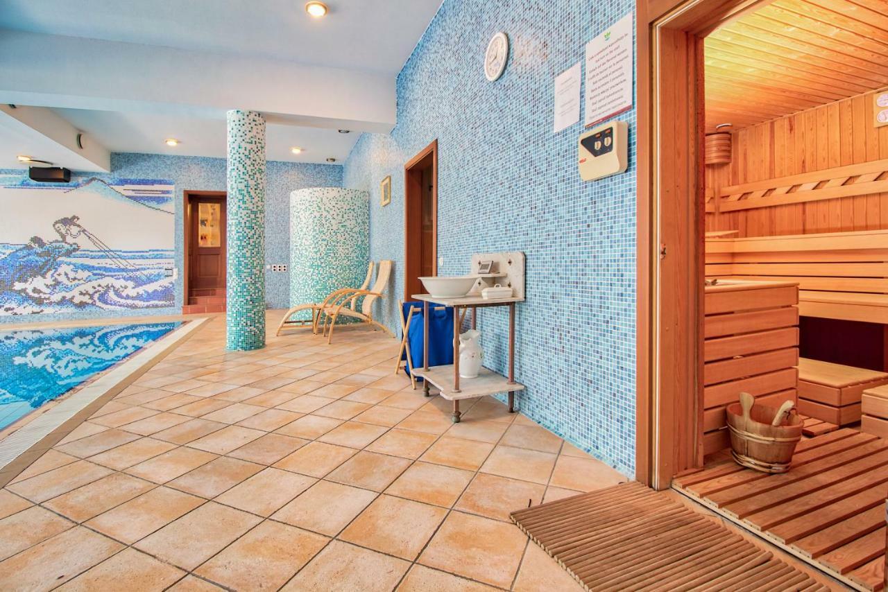 Palazzo Wellness Villa Eger Exterior foto